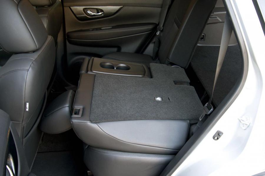  Nissan Rogue 2014 года  (фото 34 из 108)